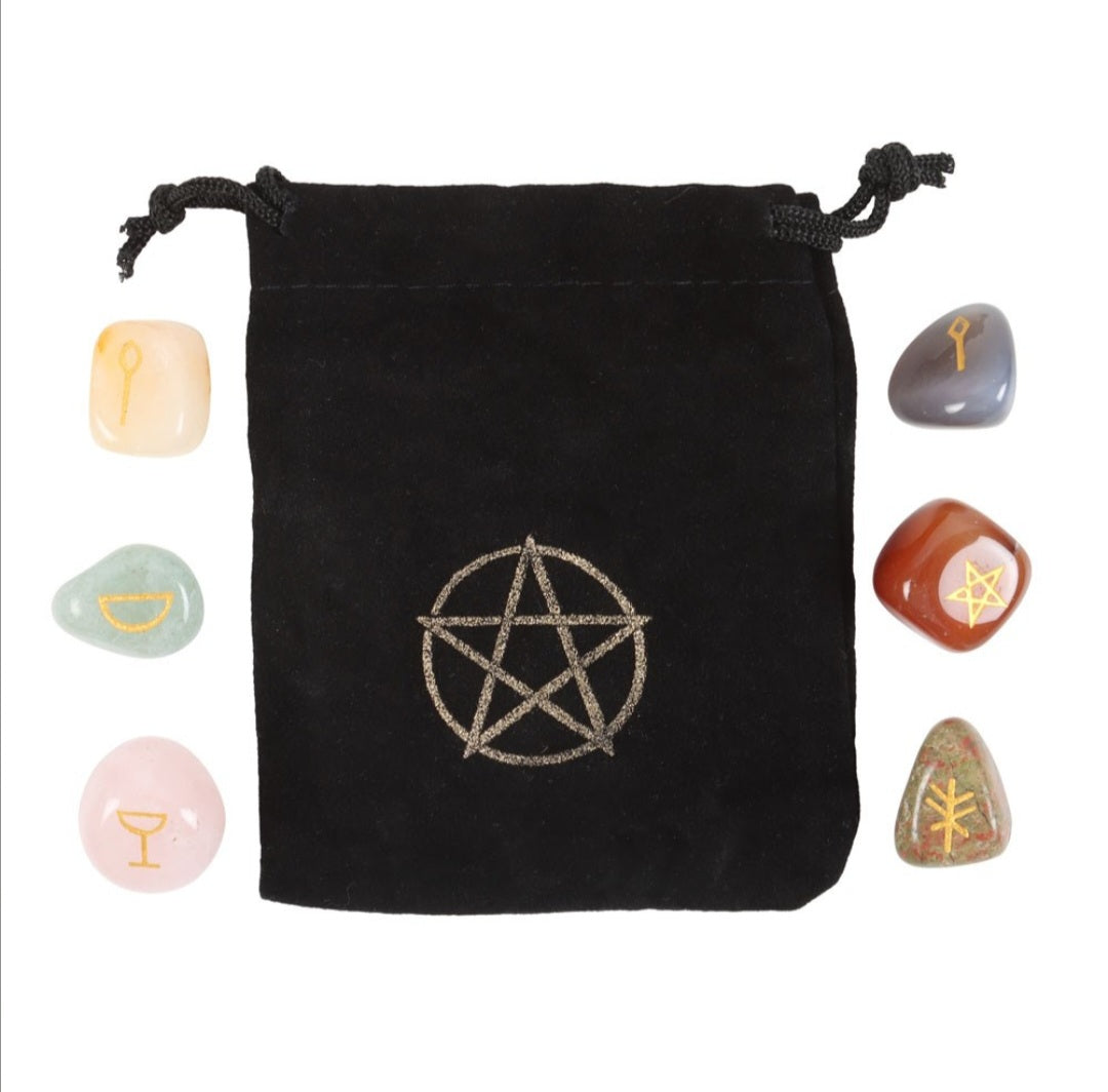 Witches Guide to Crystals Gift Set  6 Divination Tumblestones
